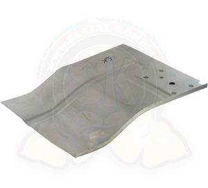 Chapa de reparación, paso de rueda delantero, bajo el asiento derecho, con predisposición para el cinturón de seguridad, 8/1966-7/1967