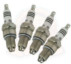 Bougies culot long, triple électrode 1900cc-2100cc 8/1982-7/1992 (kit de 4)
