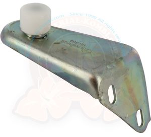 Patte en équerre avec roulette de haut de porte coulissante 8/1967-7/1979