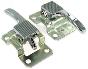 Türöffner innen, verchromt, Käfer (nicht für Cabriolet 8/1970-7/1973) / Karmann Ghia / Typ 3 8/1966- paarweise