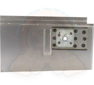 Chapa de fijación del cinturón delantero izquierdo con placa de refuerzo 8/1967-7/1979