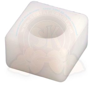 Guía en nailon sobre pata superior de puerta corredera, 5/1979-7/1984