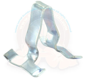 Clip metálico para moldura ancha, Escarabajo 10/1952-7/1966, Tipo 3 -7/1966 (por unidad)