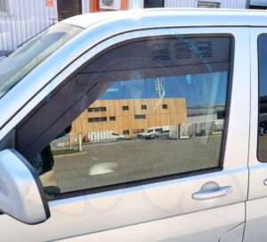 Grilles d'aération anti-effraction avec moustiquaire de porte avant, aluminium T5 4/2003-8/2015 – T6 9/2015- (la paire)